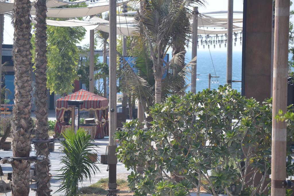 Regent Beach Resort Дубай Екстер'єр фото