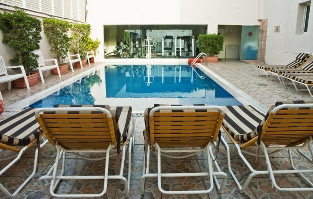 Regent Beach Resort Дубай Екстер'єр фото