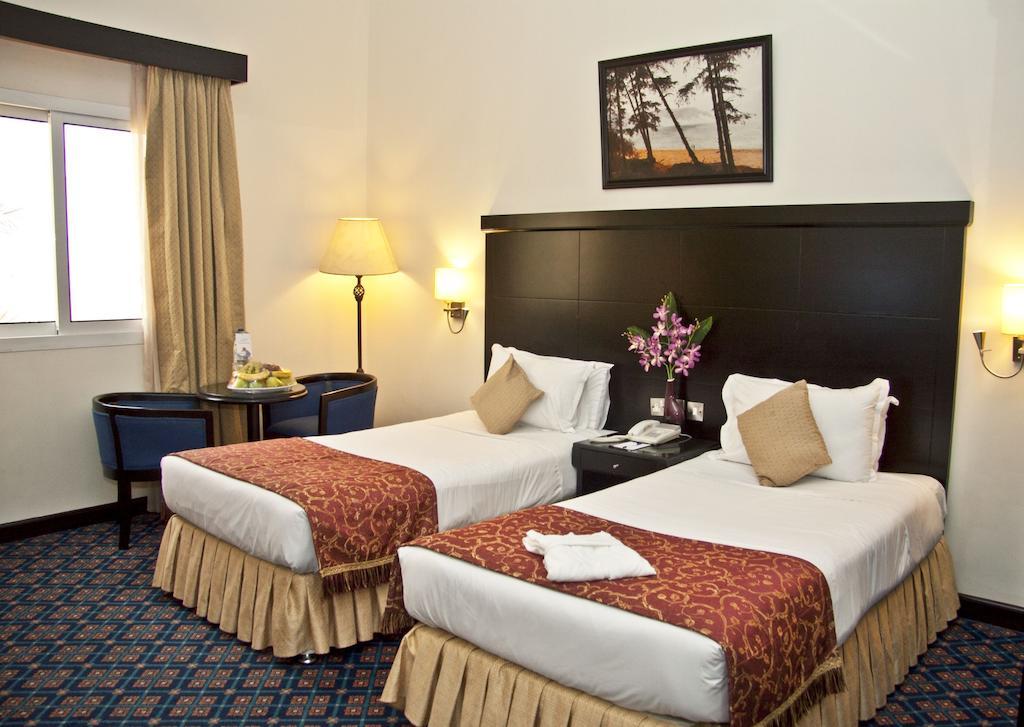Regent Beach Resort Дубай Екстер'єр фото